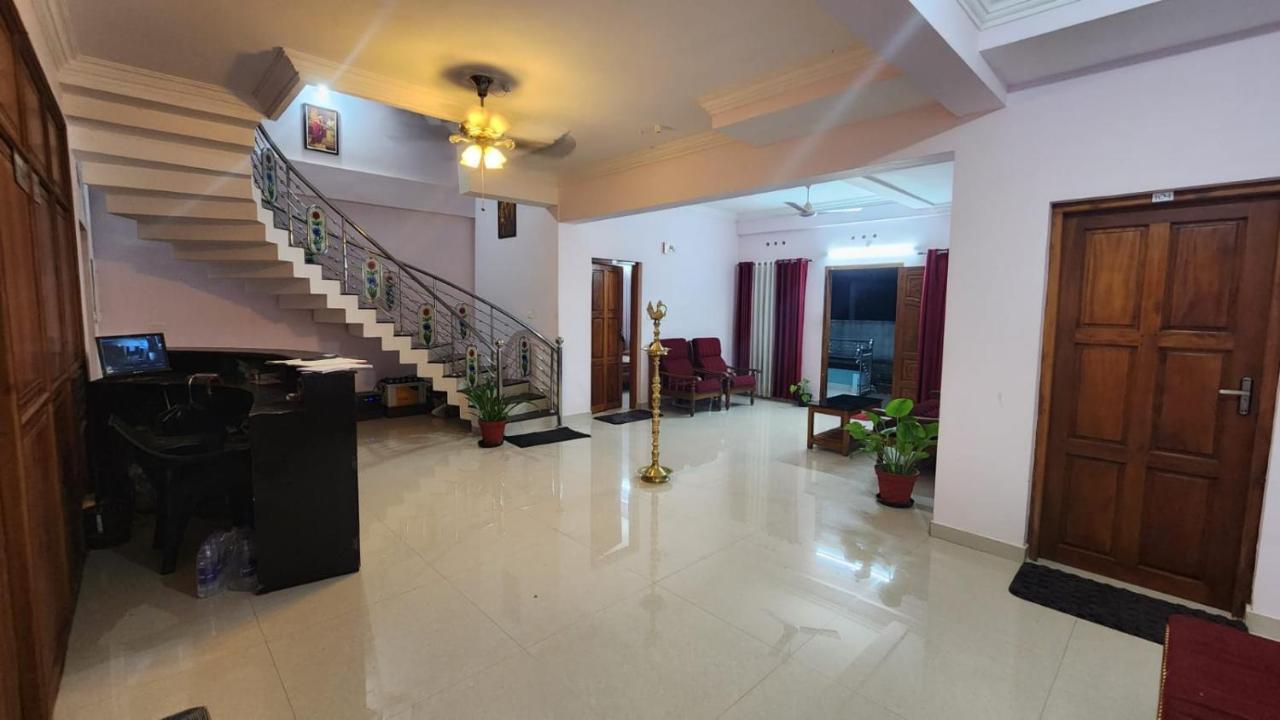 Apartamento Skylounge Residency Thiruvananthapuram Exterior foto