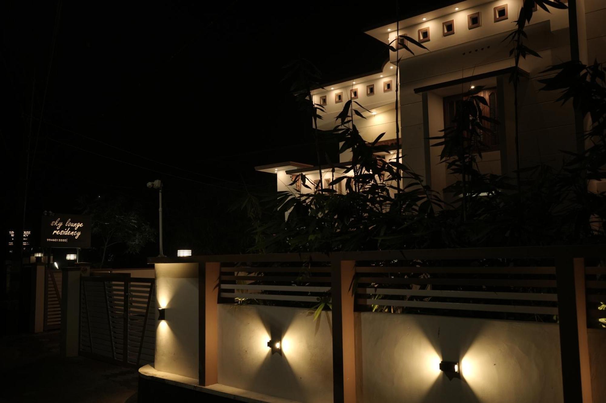Apartamento Skylounge Residency Thiruvananthapuram Exterior foto
